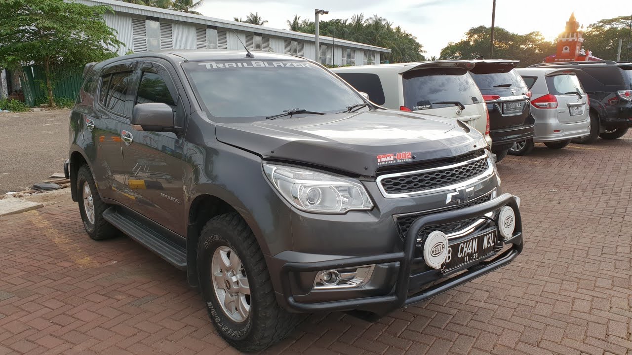 In Depth Tour Chevrolet Trailblazer 2.5 (2012) - Indonesia