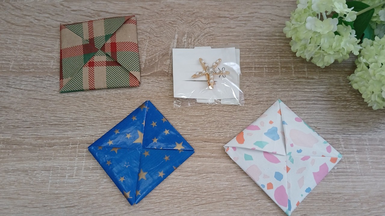 Simple craft - How to make envelope gift wrap.