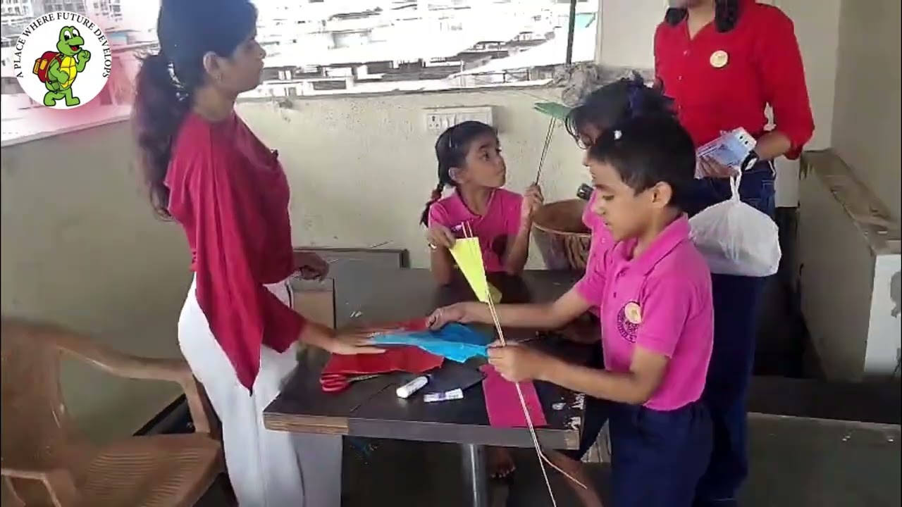 Makar Sankranti Celebration | Kite Making Activity by Smart Learners Kids 🪁