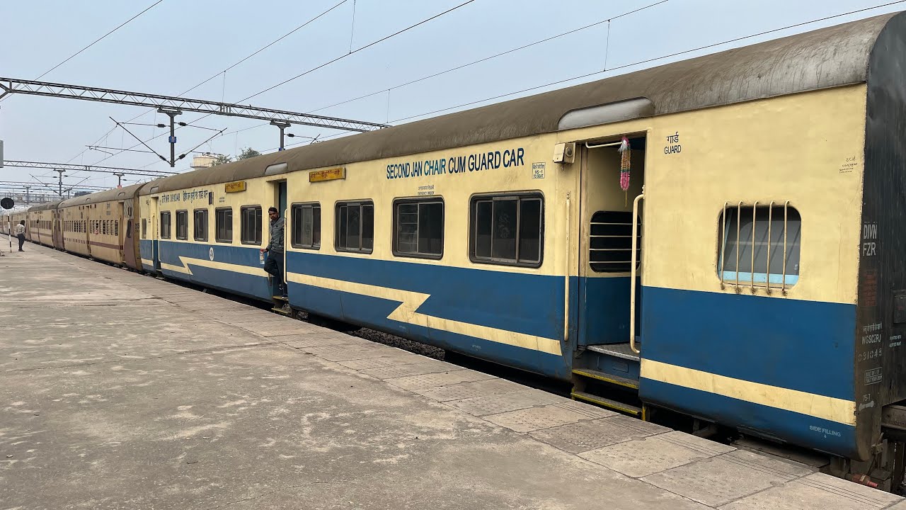 5 साल बाद पटरी पर फिर लौटी बरेली-बंदीकुई पैसेंजर ट्रेन 54356 बरेली-बंदीकुई ट्रेन 😊😊😊
