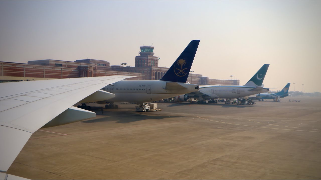 Emirates Economy Class Flight Vlog From Lahore to Dubai