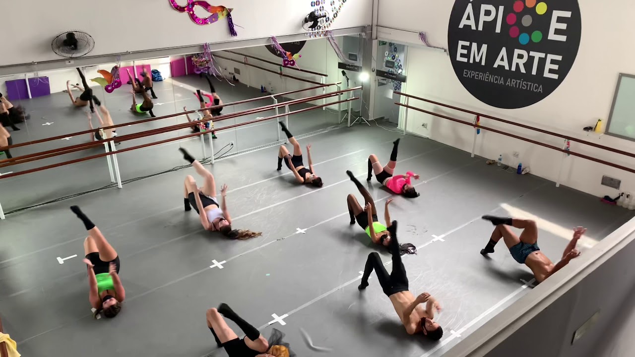Aulas de dança / Jazz dance Intermediário/ exercícios de chão direita e esquerda