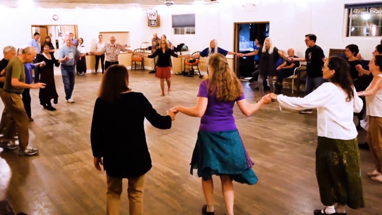 Jarnana (Albania) Santa Fe International Folk Dancers with Live Music by Rumelia