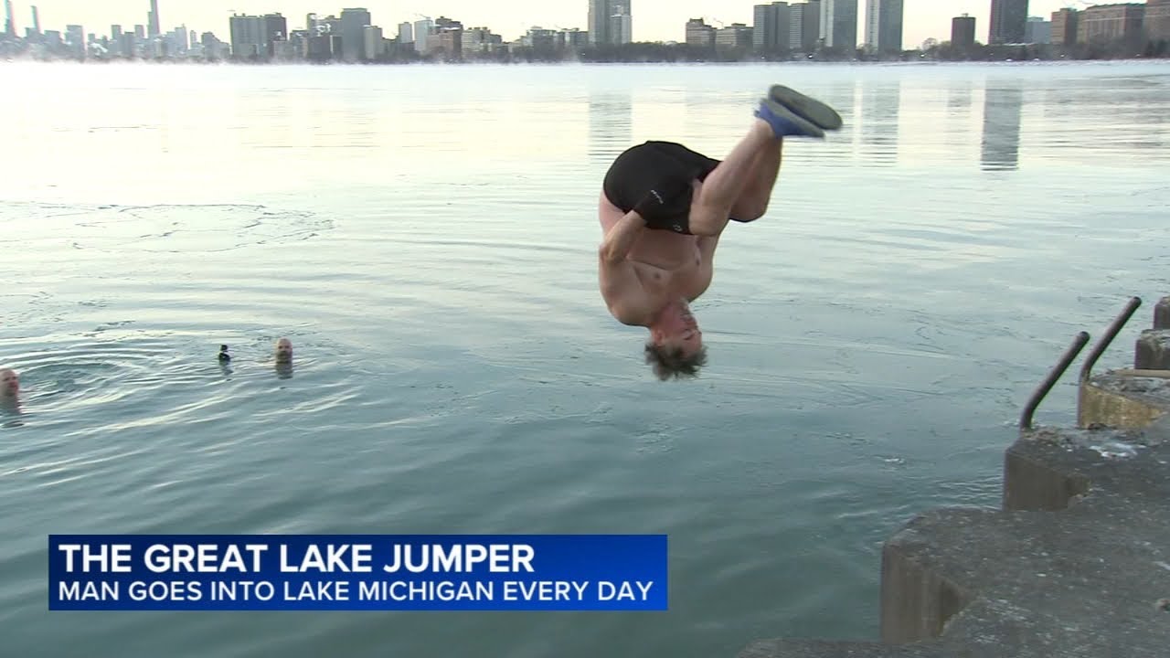 Chicago's 'Great Lake Jumper' continues jumping into Lake Michigan every day despite extreme cold