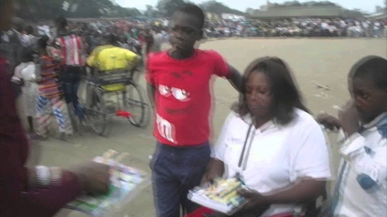 REMISE DES FOURNITURES SCOLAIRES AUX PERSONNES À HANDICAP DU CONGO BRAZZAVILLE