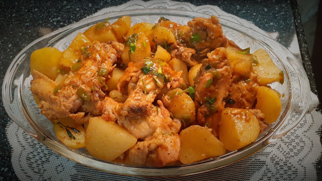 Asinhas de frango com batatas