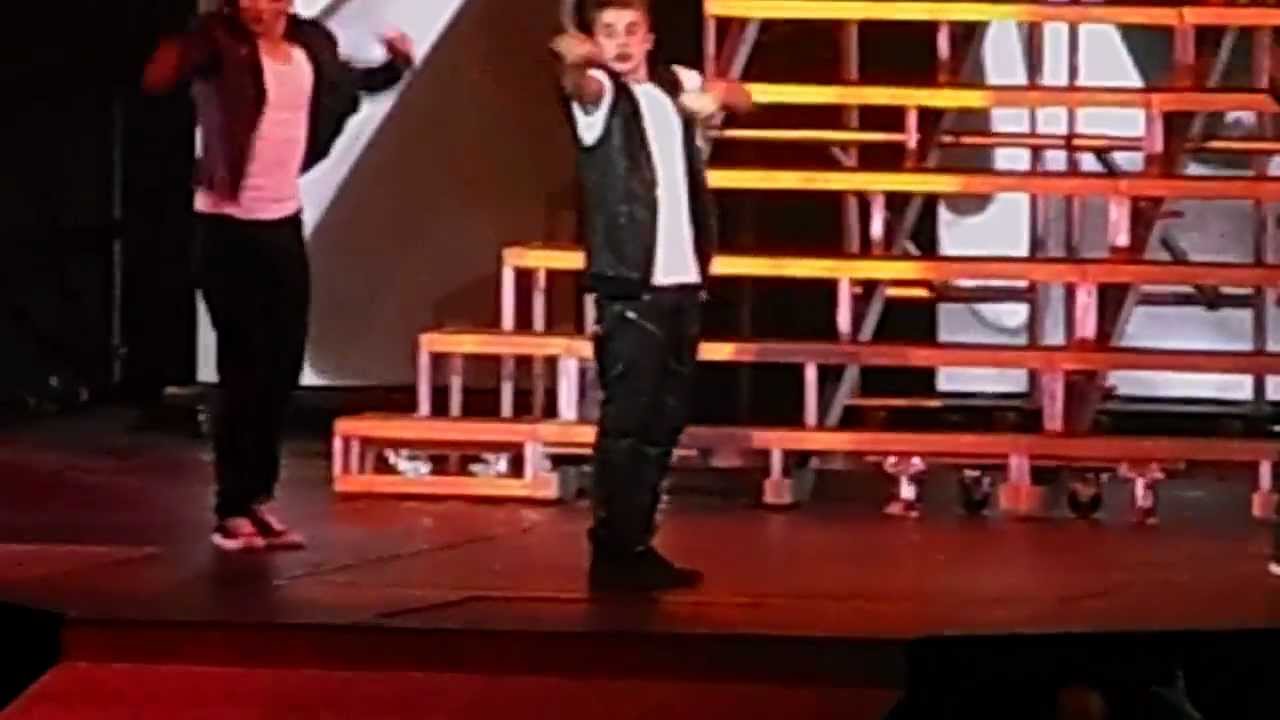 Justin Bieber Out of Town Girl Live Glendale Arizona