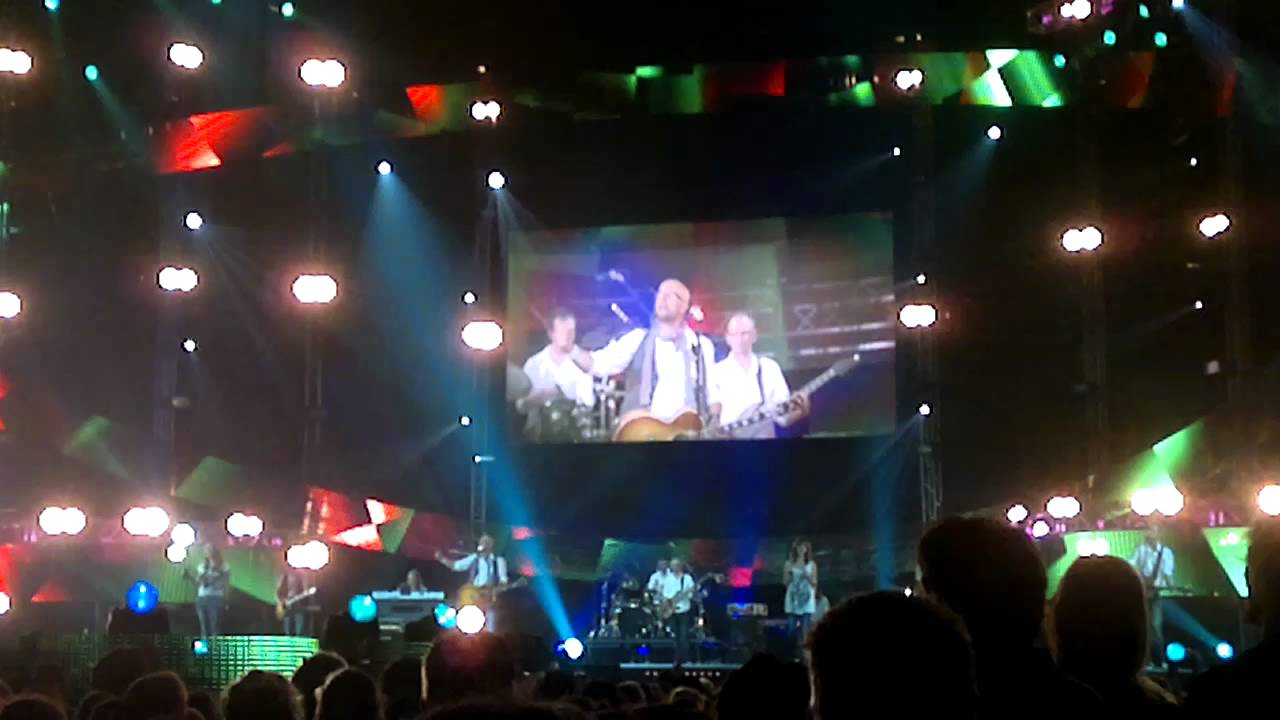 Kees Kraayenoord met band - Opwekking 615 Waardig Is Het Lam - Live (HD) @ 37e EO jongerendag