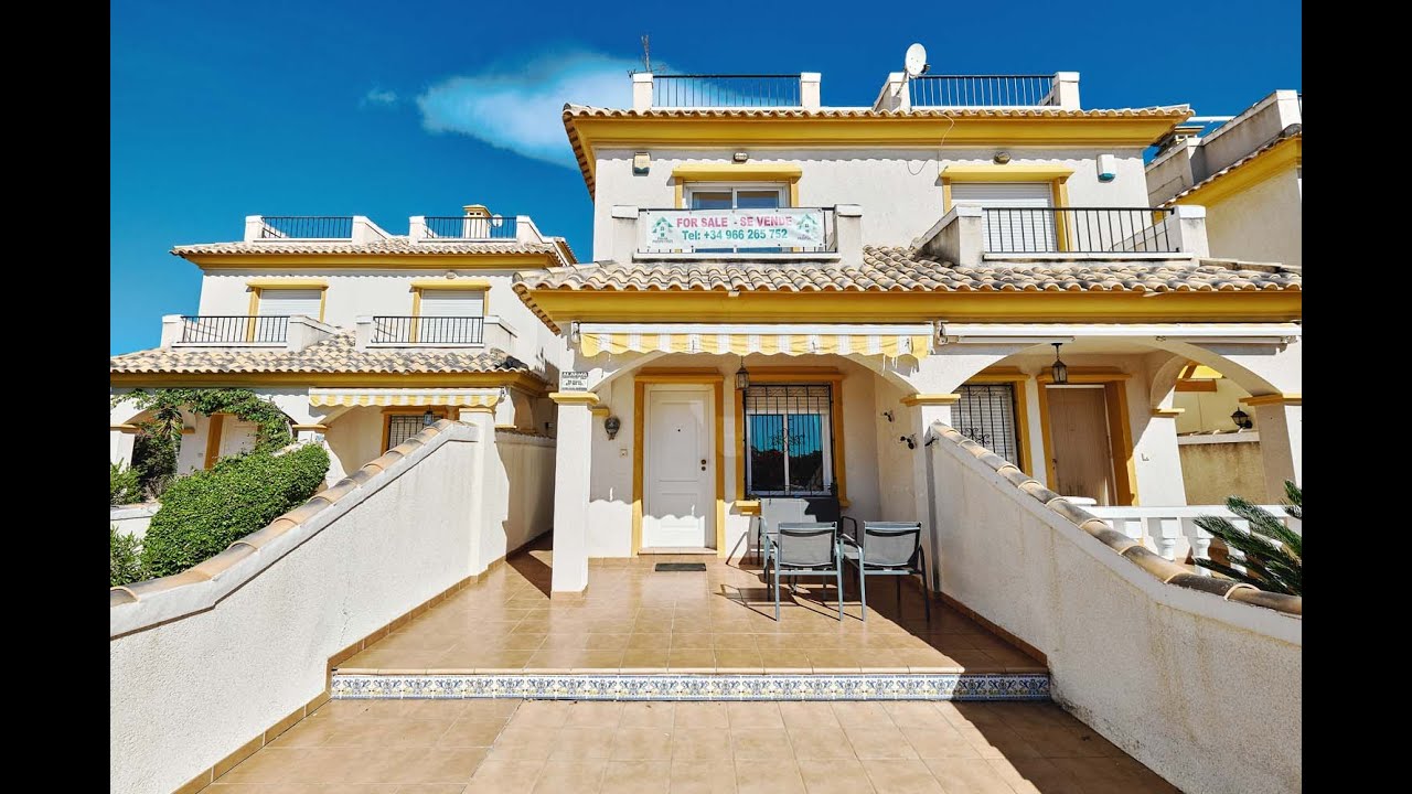 Semi Detached Villa for sale in Pinar de Campoverde
