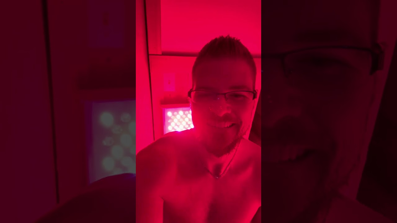 Platinum LED Red Light Therapy BIOMAX 900. Trying out voice commands!