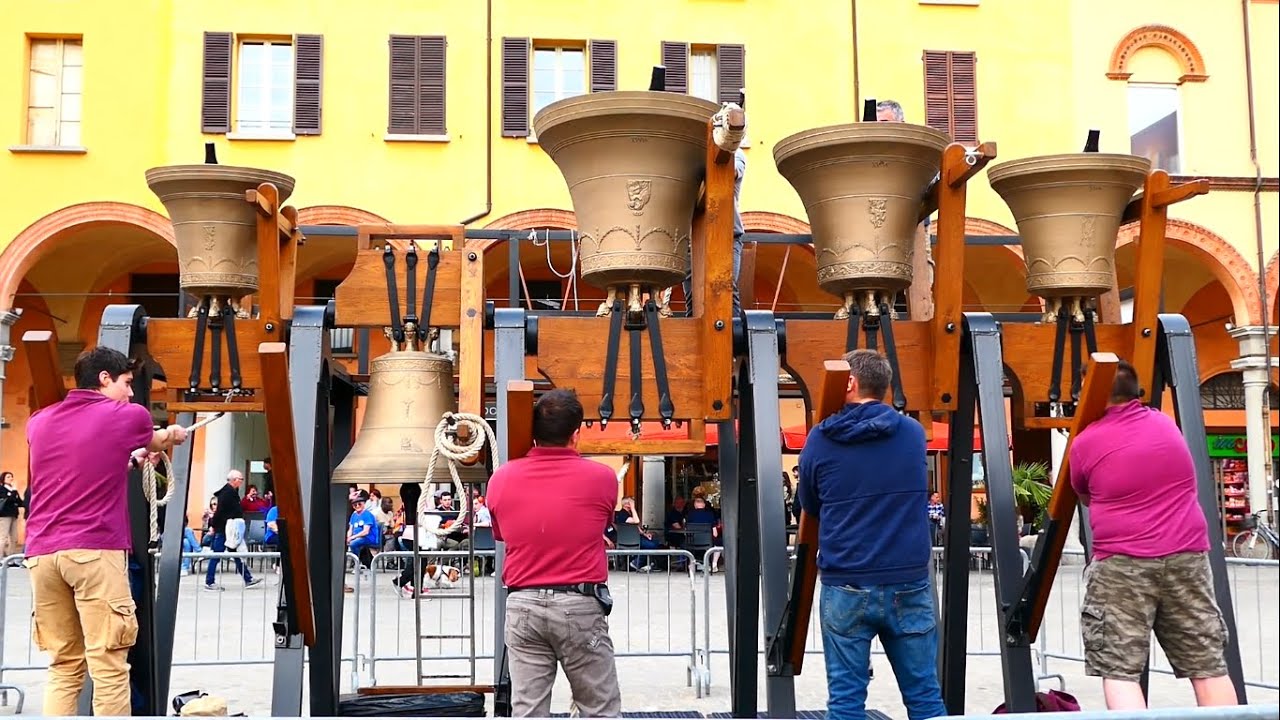 Campane Castello Campanari Bolognesi