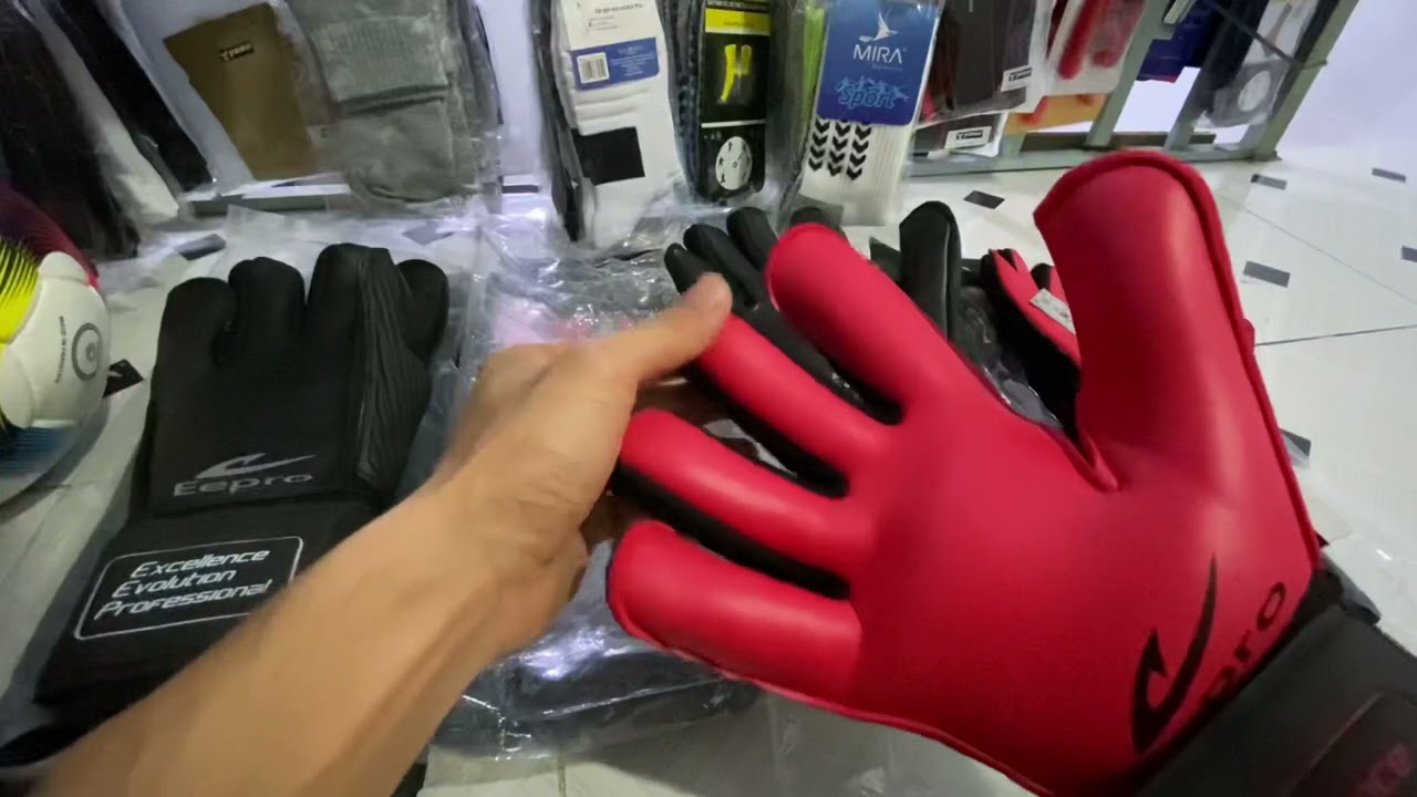 Hướng dẫn chọn găng tay thủ môn