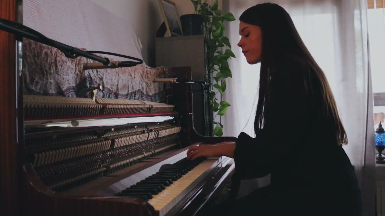 Julia Andersson – Skymning (live from home)