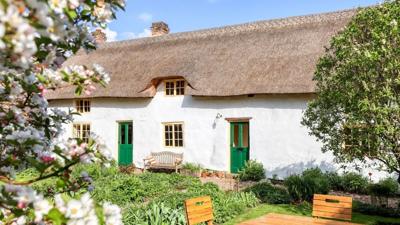 A beautiful thatched cottage for sale with Alexanders