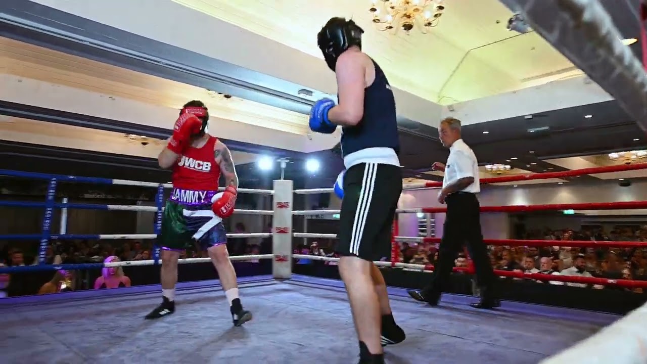 UWCB   GLASGOW   160723   FIGHT 14   JAMIE  BLACK EYE  MACKAY VS WILLIAM MAIN