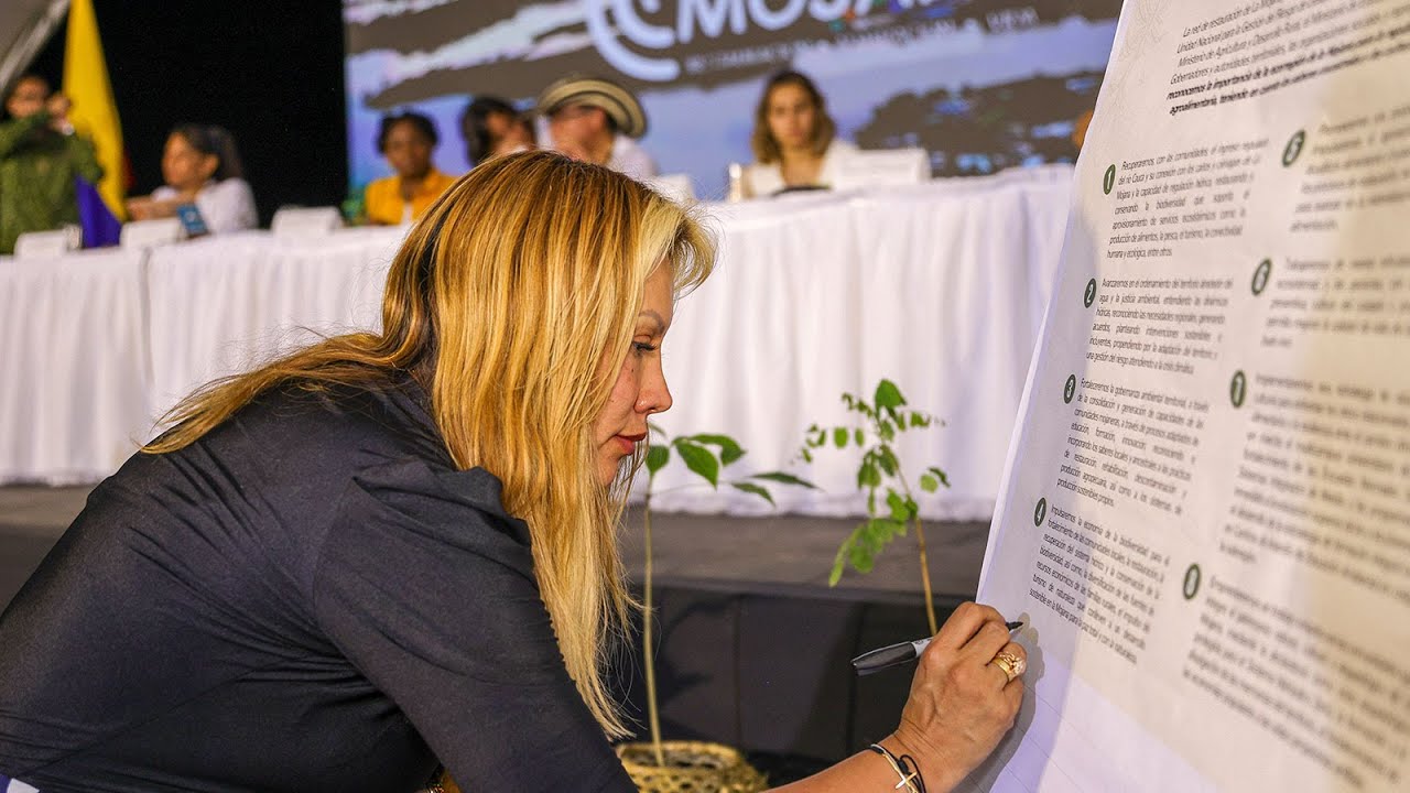Ministros presentan programa ordenamiento del territorio alrededor del agua Eco-Región en La Mojana