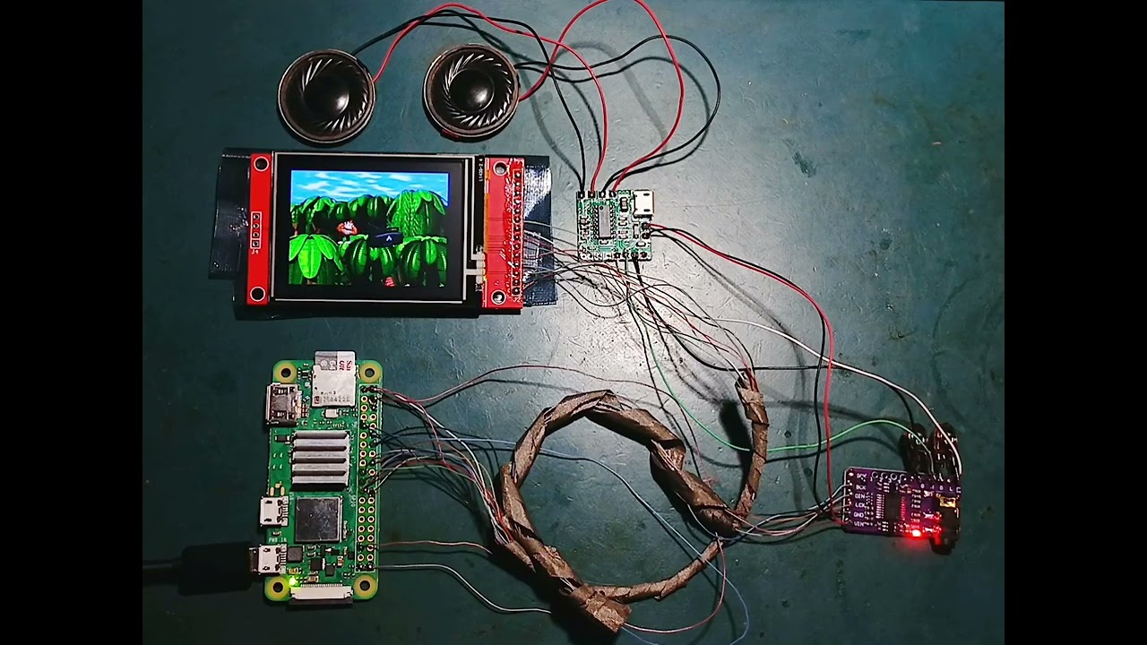 Raspberry Pi Zero 2W + PAM8403 + PCM5102 &divide; ILI9431 + Retropie .