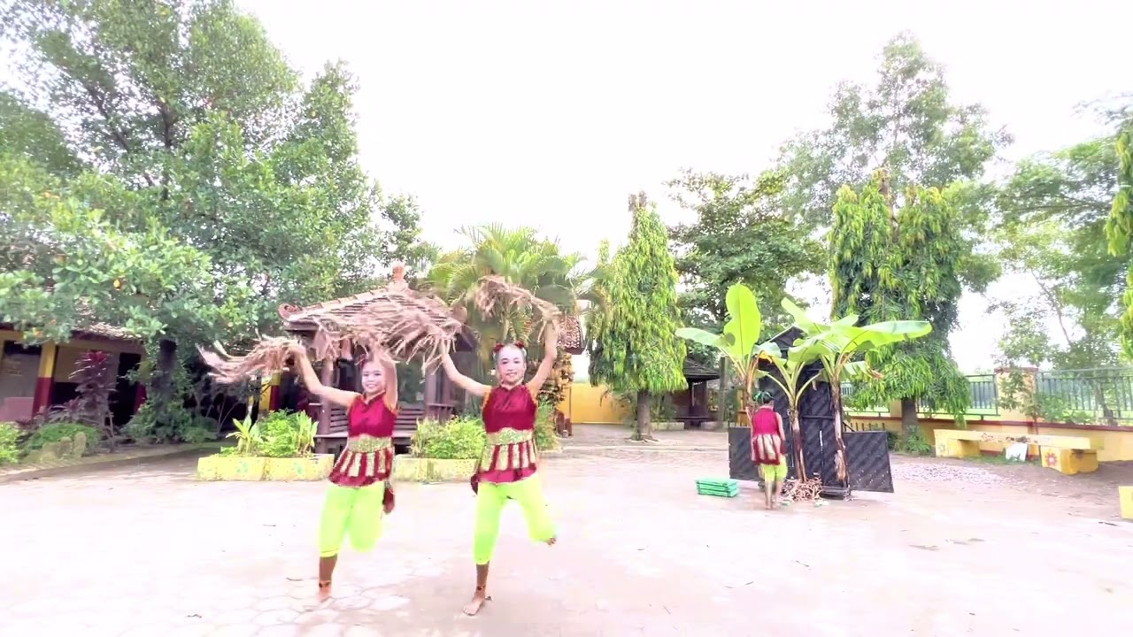 “TARI KLARAS” LOMBA HUT SMP 1 KALIORI REMBANG