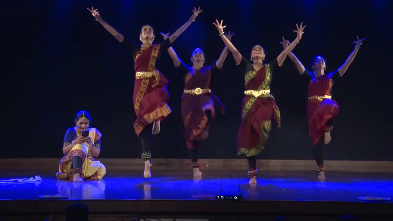 Impact of Phone Distraction on the Mind | New Age Bharatanatyam Choreography by Manasi & Yashoda