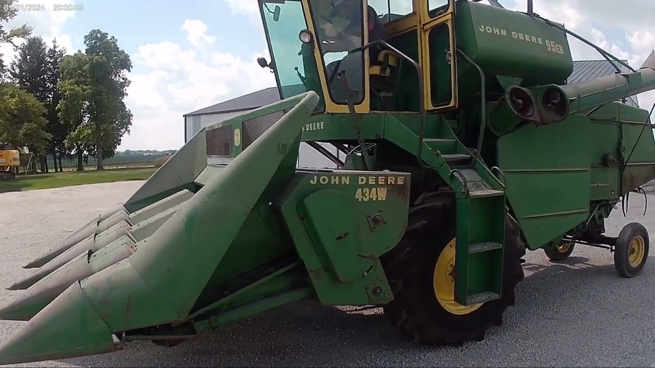 Vintage Iron Farms buys a John Deere 95 combine!
