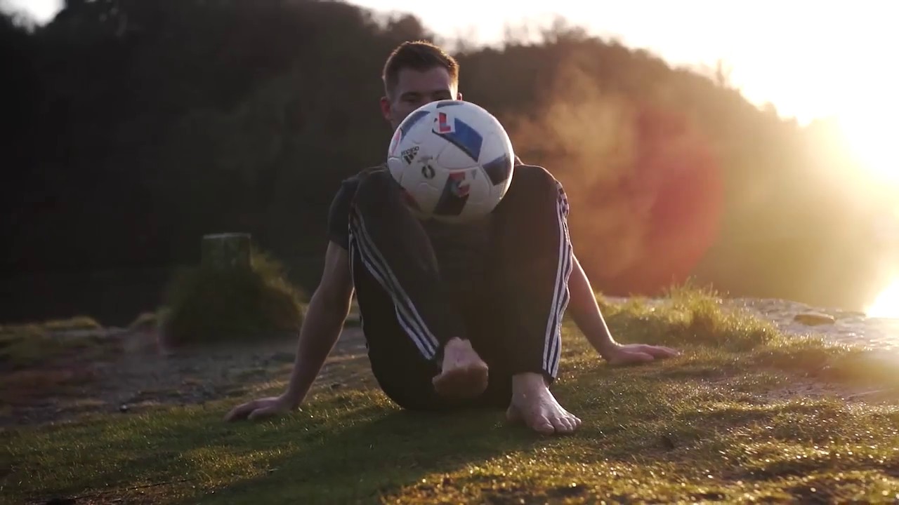 ANDREW HENDERSON - DOCUMENTARY - FOOTBALL FREESTYLE!!!