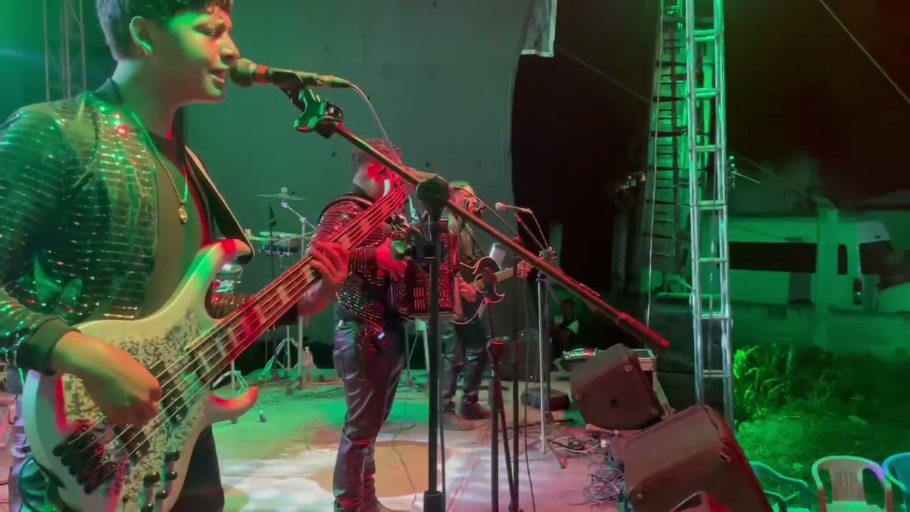 El Aguila Blanca, Los Lujos Del R • Angel Mejía y su Bandeño (EN VIVO) desde El Techale