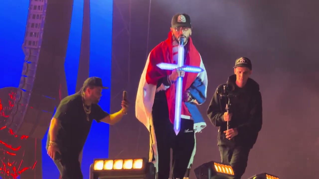 ANUEL EN CHILE EN VIVO 4K RHLM 2 - ESTADIO SANTA LAURA DOMINGO 7 DE DICIEMBRE DEL 2025