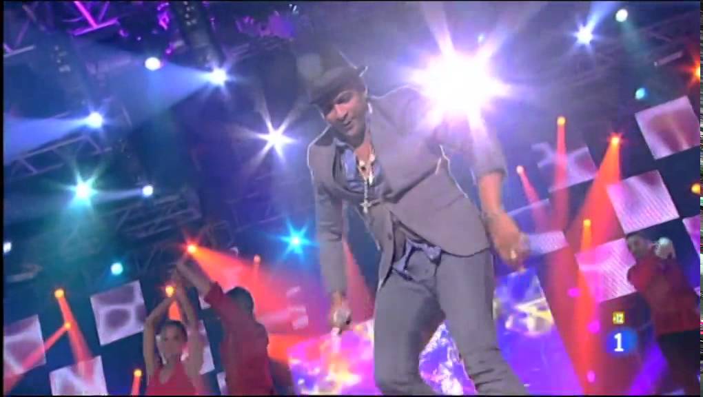 Descemer Bueno – Bailando (Sabado Sensacional) 2014