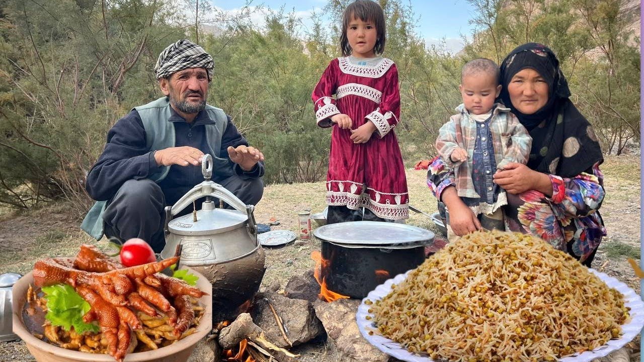 Cooking chicken legs with rice challenged villagers and caused a ruckus| Village Life of Afghanistan