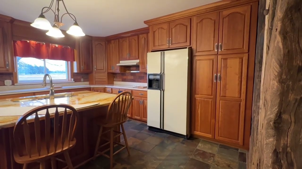 1083 K 19 Hyw S Larned 5 Bed 2 Bath #ks #rurallife