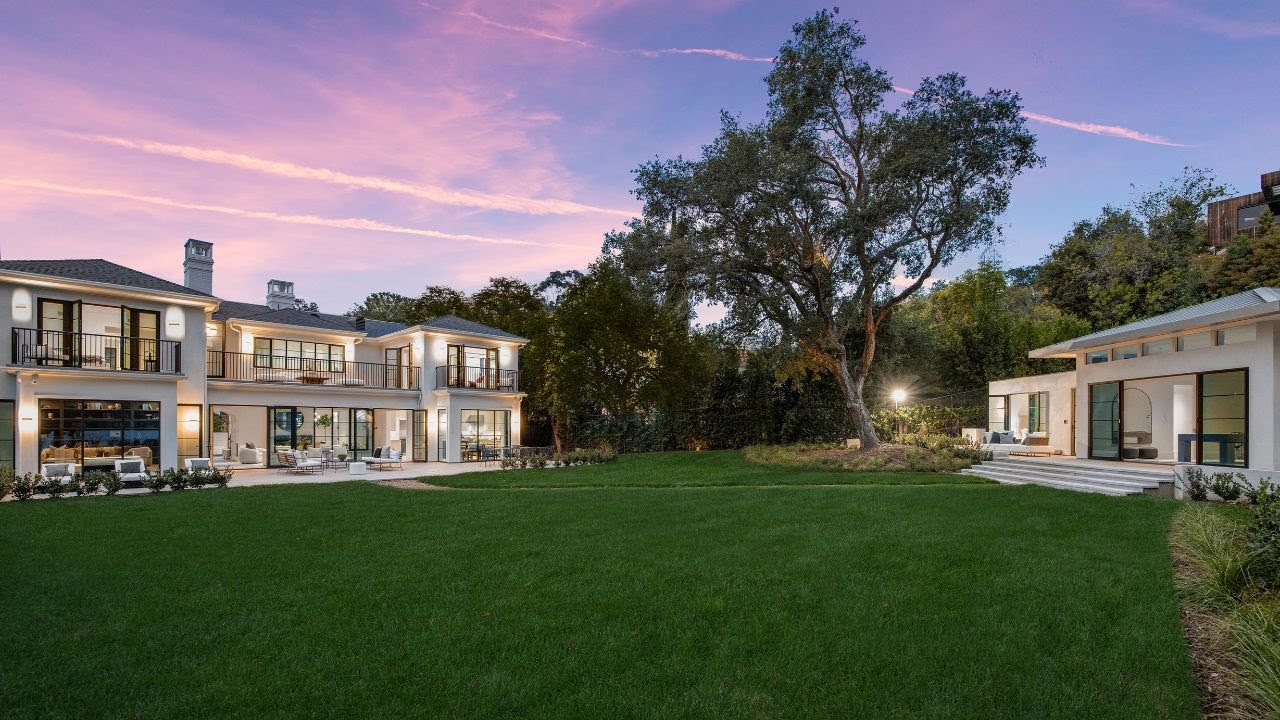 570 N Bundy Dr, Los Angeles, CA 90049