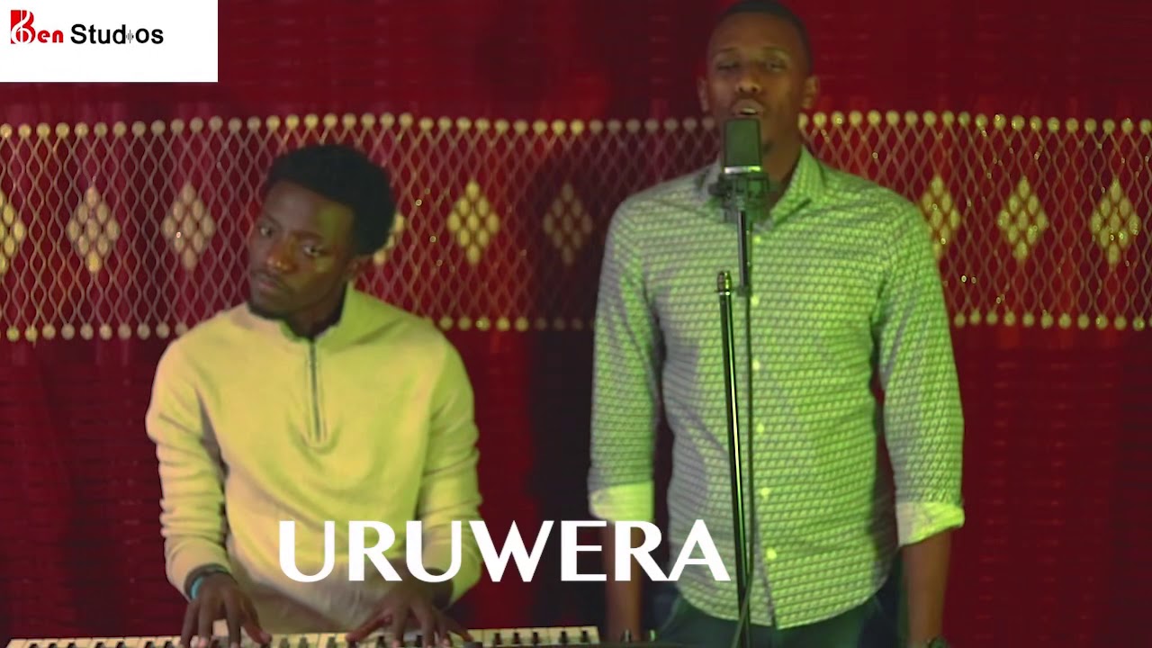 Uruwera gitare reka twese tugushime/ cover Mugisha