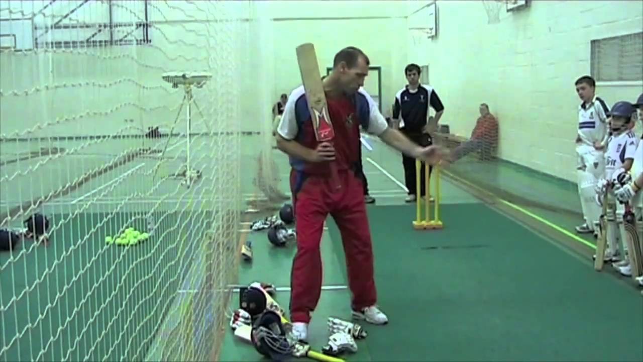 Playing off the back foot - A Complete Cricket Batting Masterclass with David Hemp