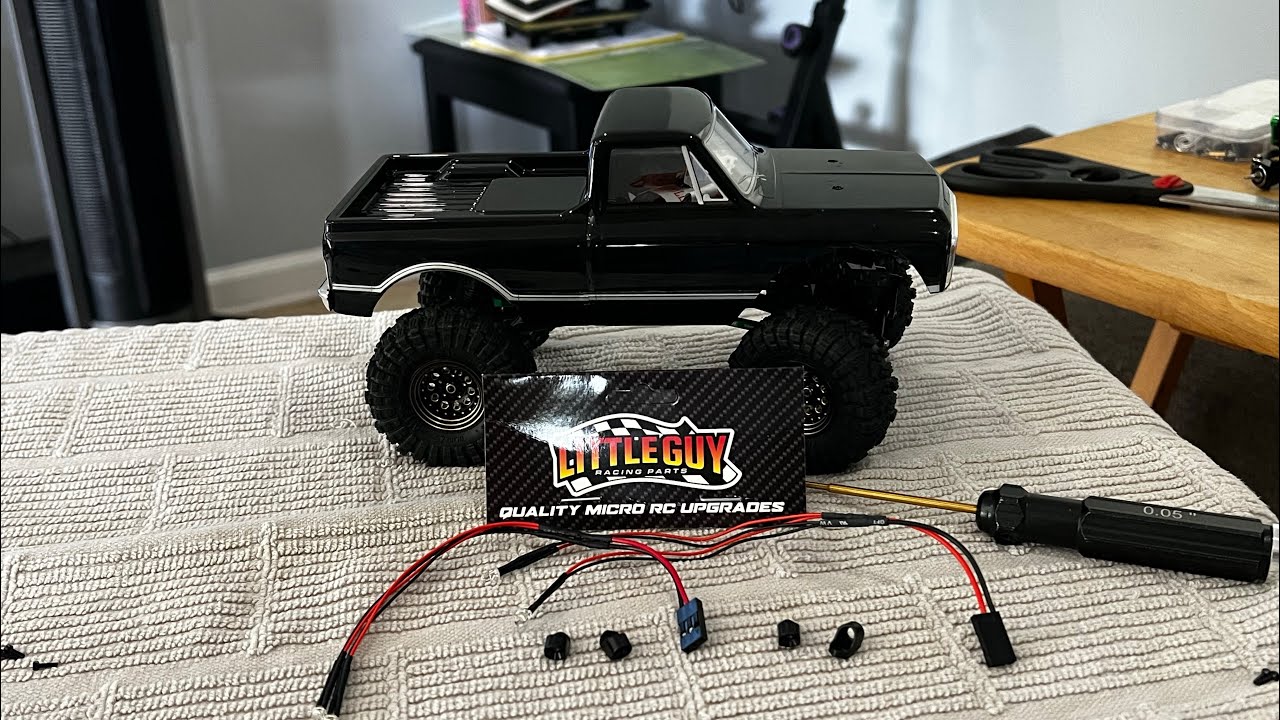 Axial SCX24 C10 gets some Little Guy Racing rock lights!