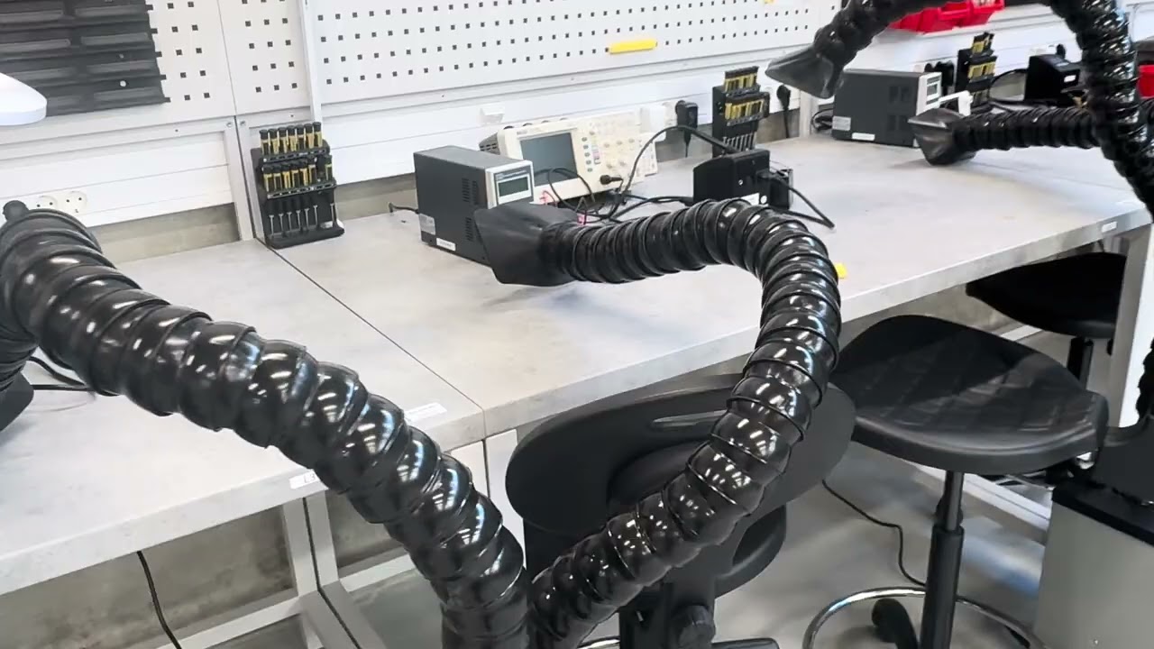 electronics laboratory  KTU elektronikos laboratorijoje