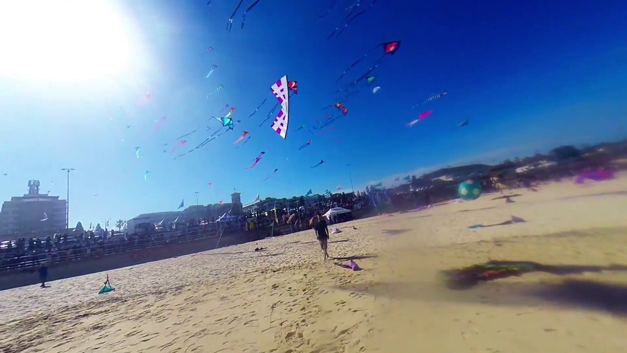 Bondi Beach -  Festival of the winds 2017 - Revolution B Series (Jumpin Mike)