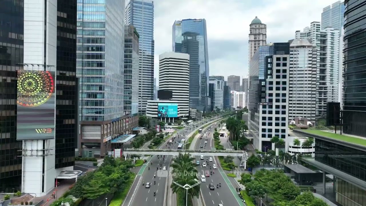 Drone Kota Jakarta 2022, Menikmati Deretan Gedung Pencakar Langit Jakarta dari Udara Dengan Drone