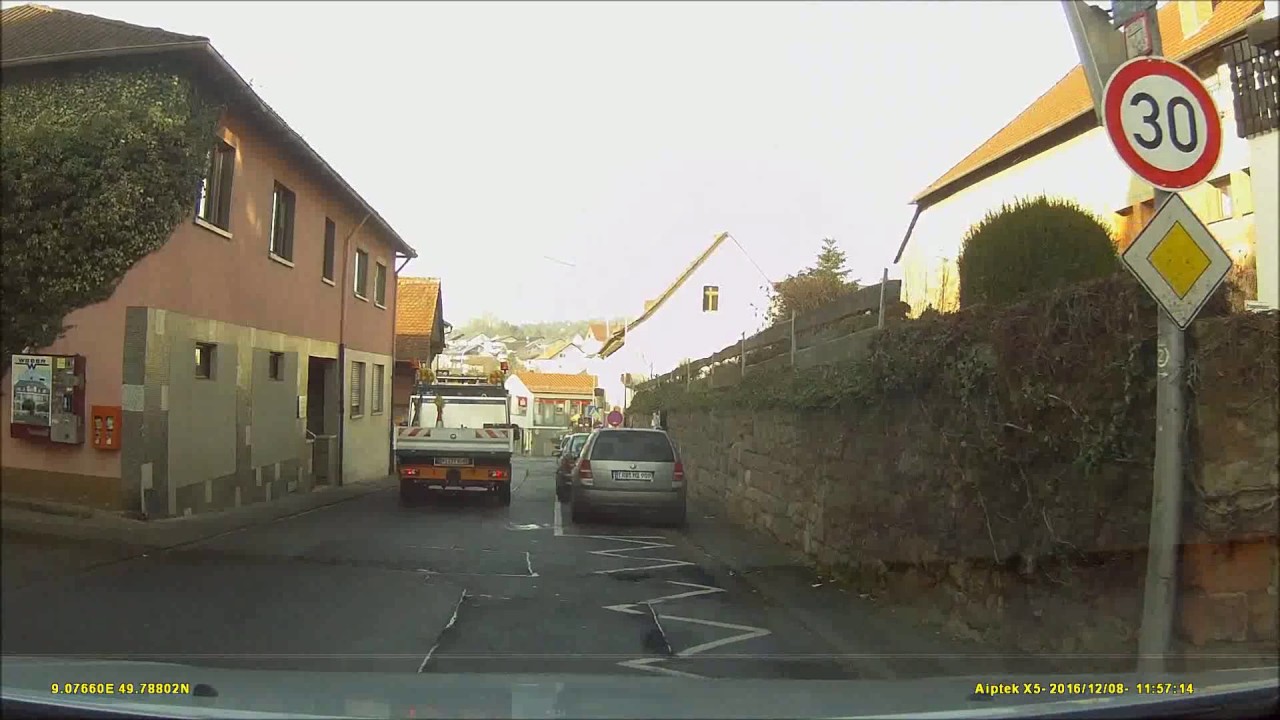 Ortsdurchfahrt im Odenwald/ERB: L&uuml;tzel-Wiebelsbach (Ost rein, West raus)
