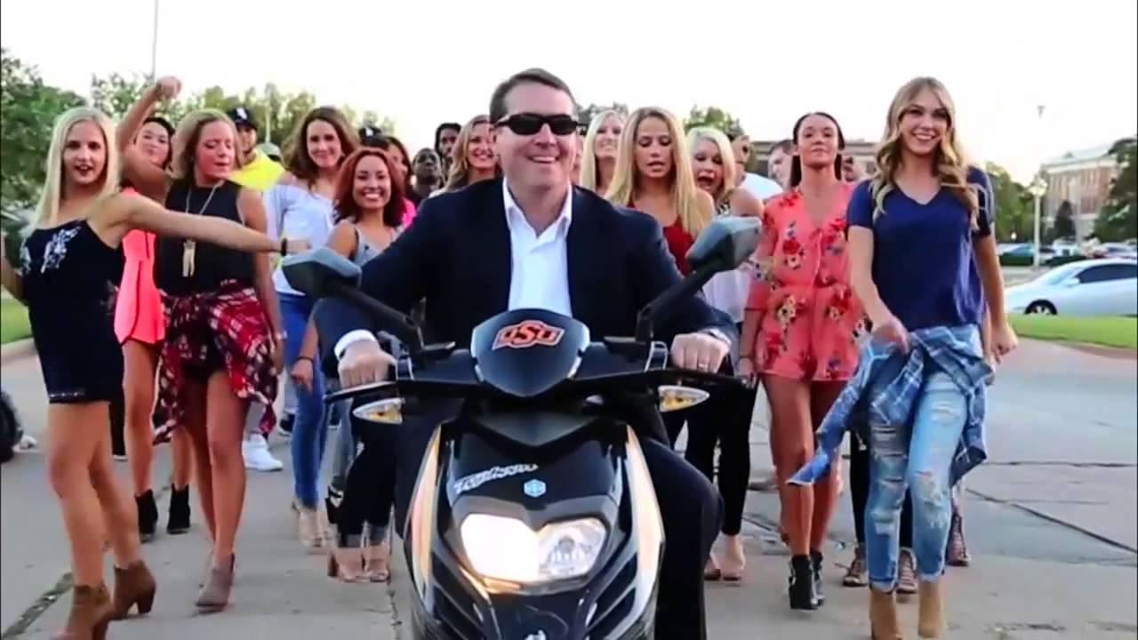 Cowboy Basketball Recreates Macklemore's Downtown