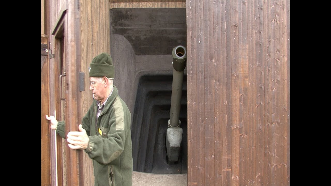 Schießende Scheunen - Schweizer Bunker als Chalets