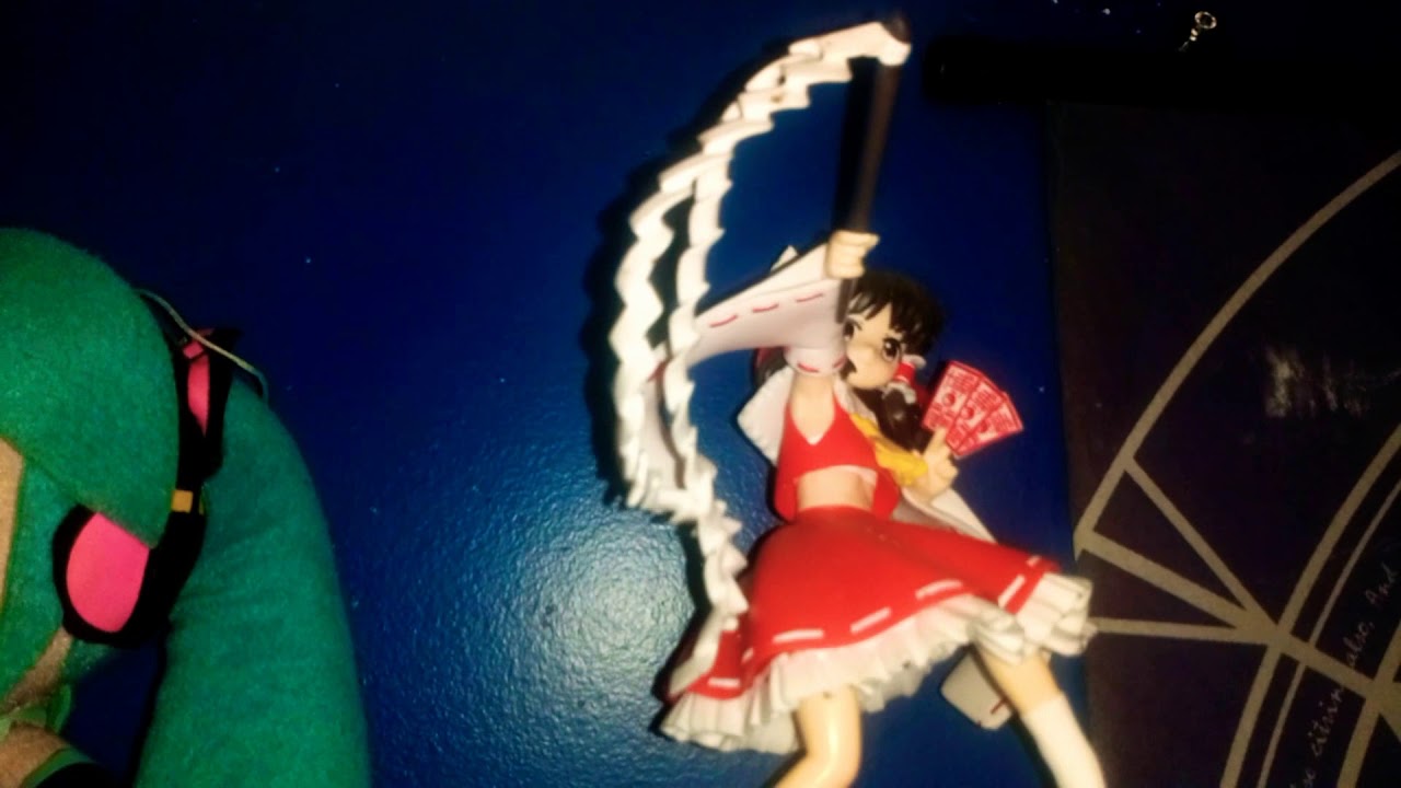 Subwoofer Shaking Reimu Hakurei Figure (Mask Off - Future)