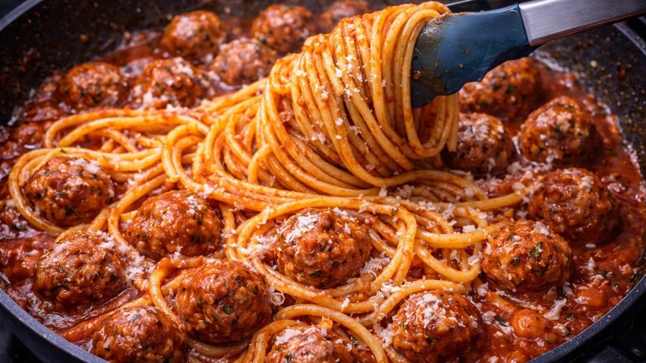 One Pan Meatballs & Pasta | Easy Recipe