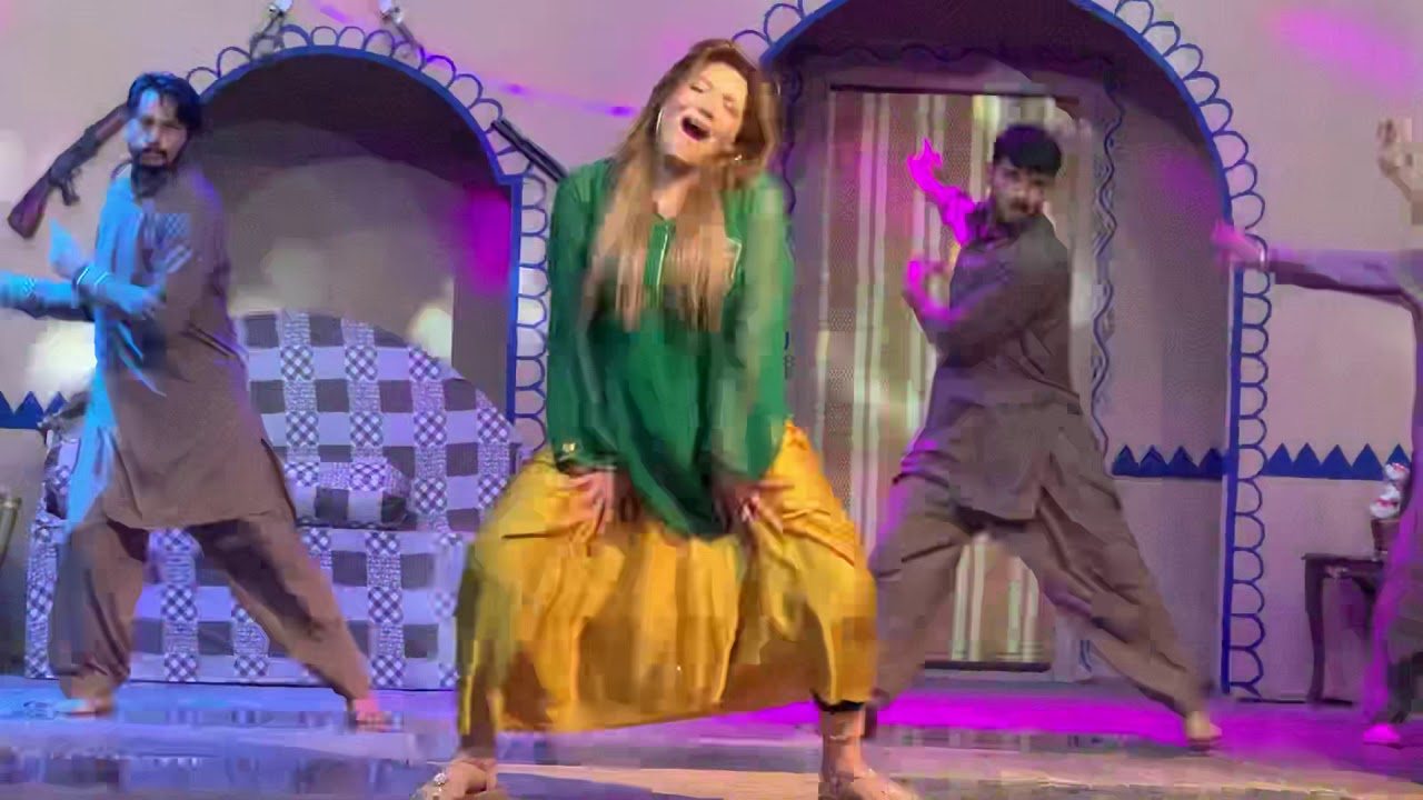 Khushboo k laskare ak bar phir new andaz mai