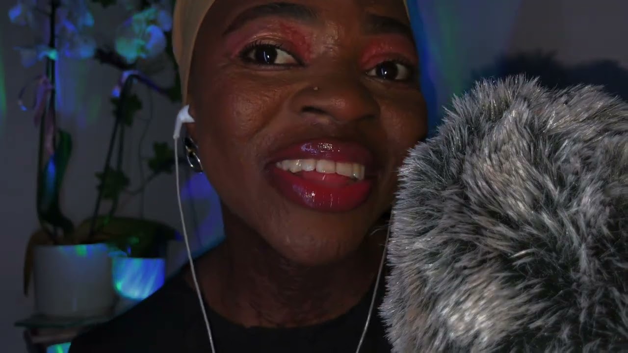 ASMR Türkçe. Uyuyana kadar sana tatlı isimler takıp yüzüne dokunuyorum.