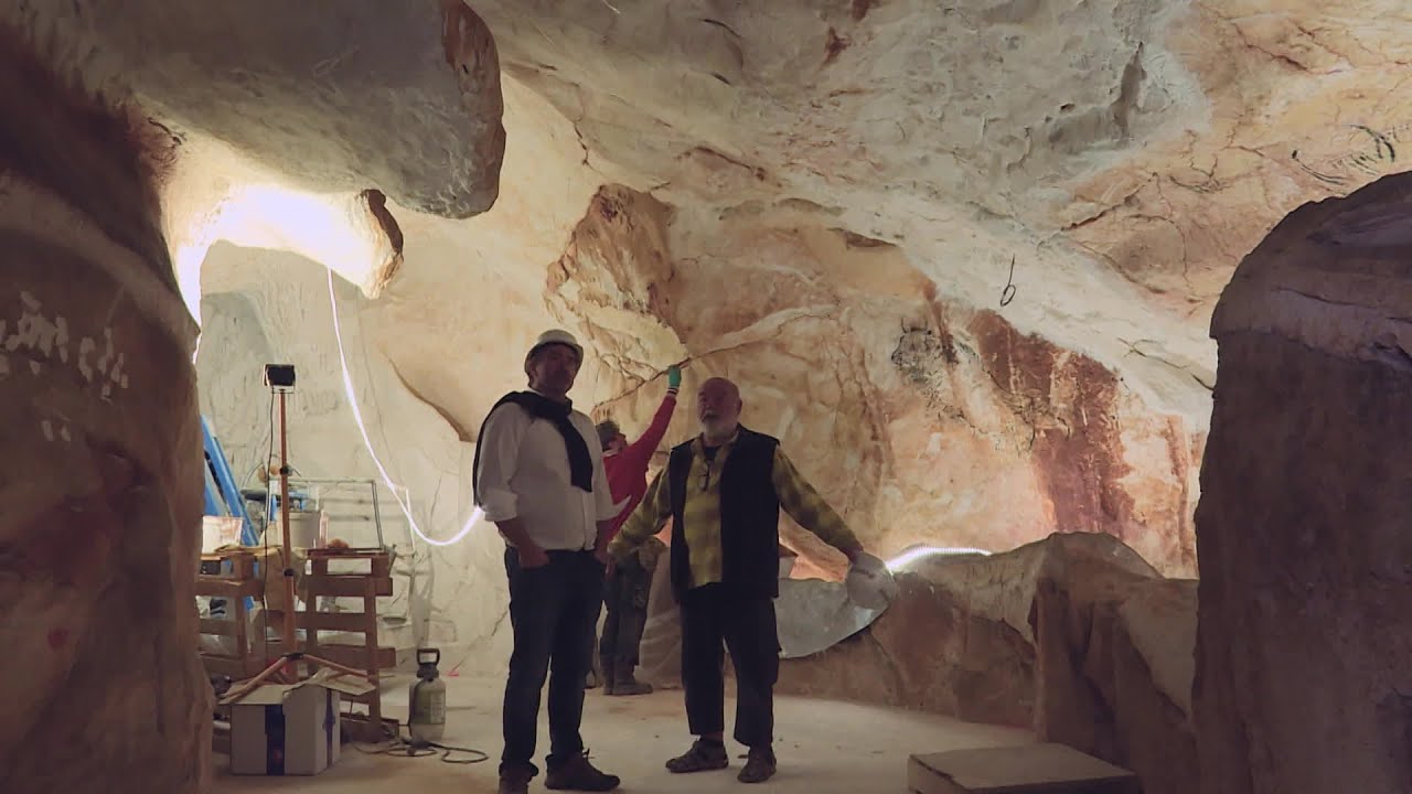 La Grotte Cosquer  fait surface, à Marseille des spécialistes l'ont reproduite à l’identique