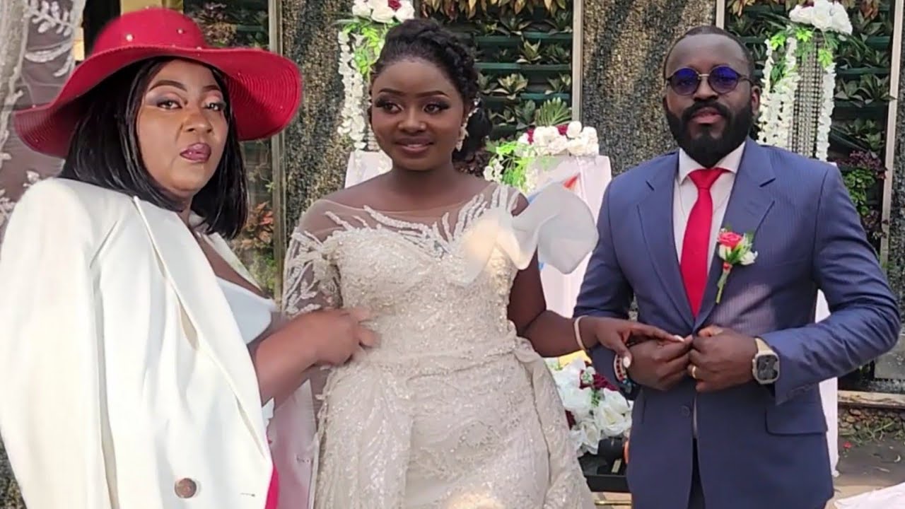 SCANDAL : BELLEVUE CHEZ CIANA ESALINGA MOTEMA PASI CIANA ABIMISI MAKAMBU YA SOMO ALELISI BATU SUIVEZ