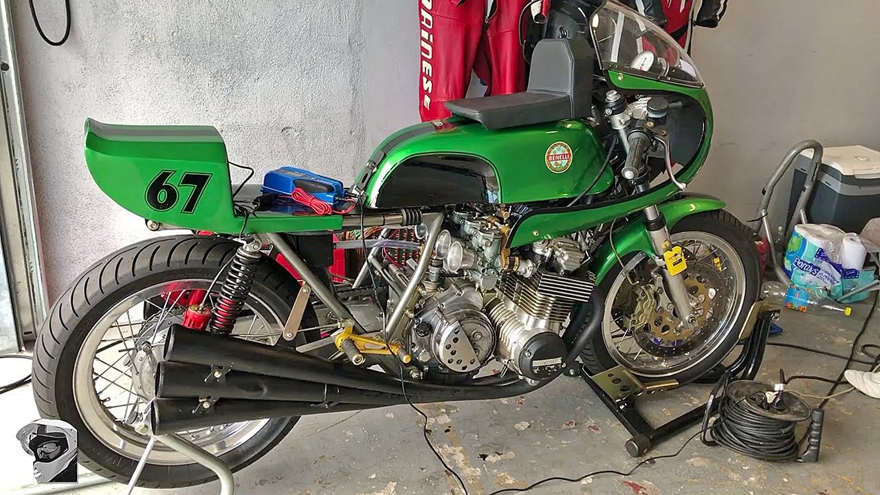 Benelli 750 Sei Corsa - уникальный, необычный, созданный для гонок и обладающий волшебным звуком.