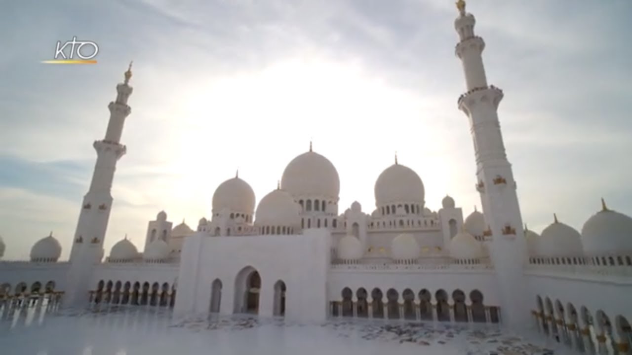 Le Pape au pays de l'Or Noir et de l'Islam Sunnite