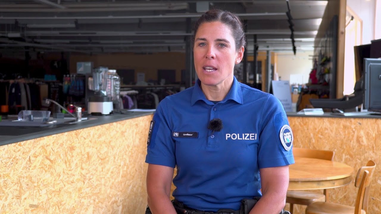Polizistin, Mutter, Triathletin