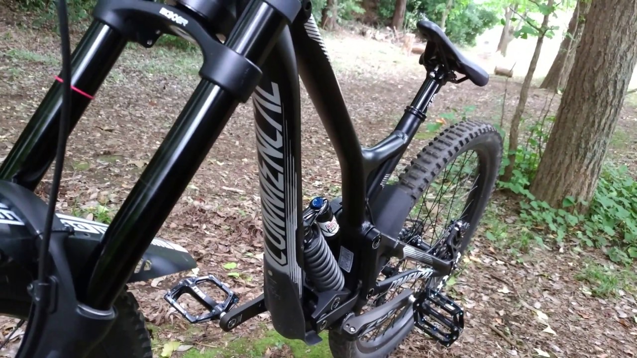 MTB  SUPREME DH V4.2 2017　COMMENCAL BIKES
コメンサル マウンテンバイク